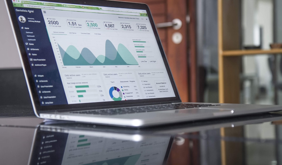 كيف تبني استراتيجية تسويقية متكاملة تنقل مشروعك من المنافسة إلى الصدارة؟